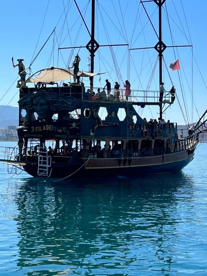 Bluemoon Suites Saranda Dış mekan fotoğraf