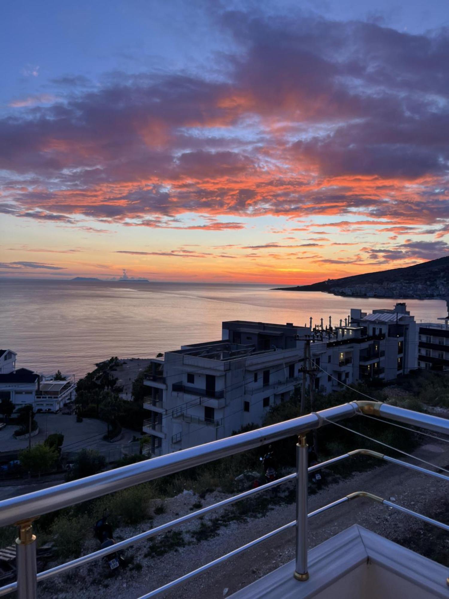 Bluemoon Suites Saranda Dış mekan fotoğraf