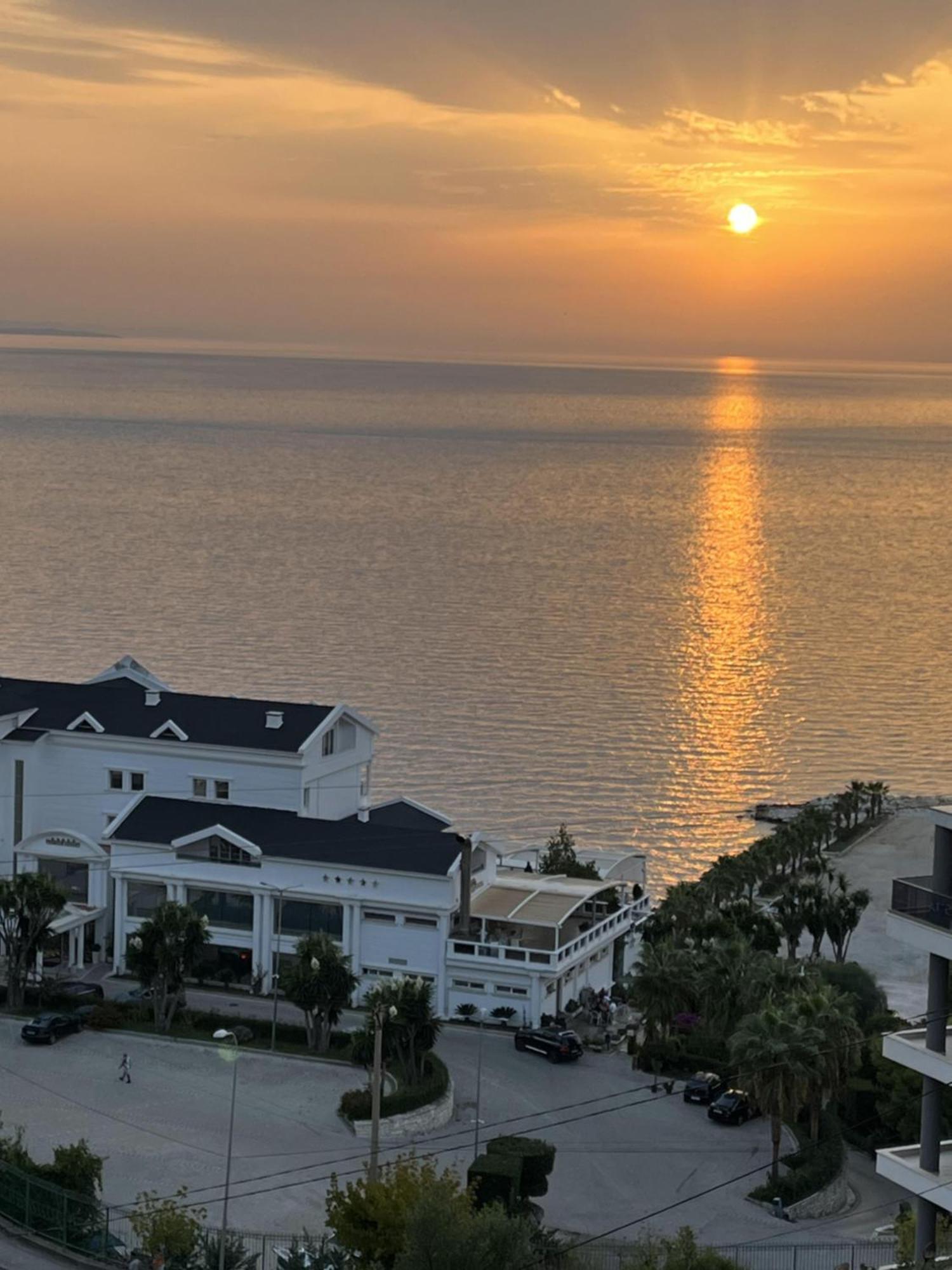 Bluemoon Suites Saranda Dış mekan fotoğraf