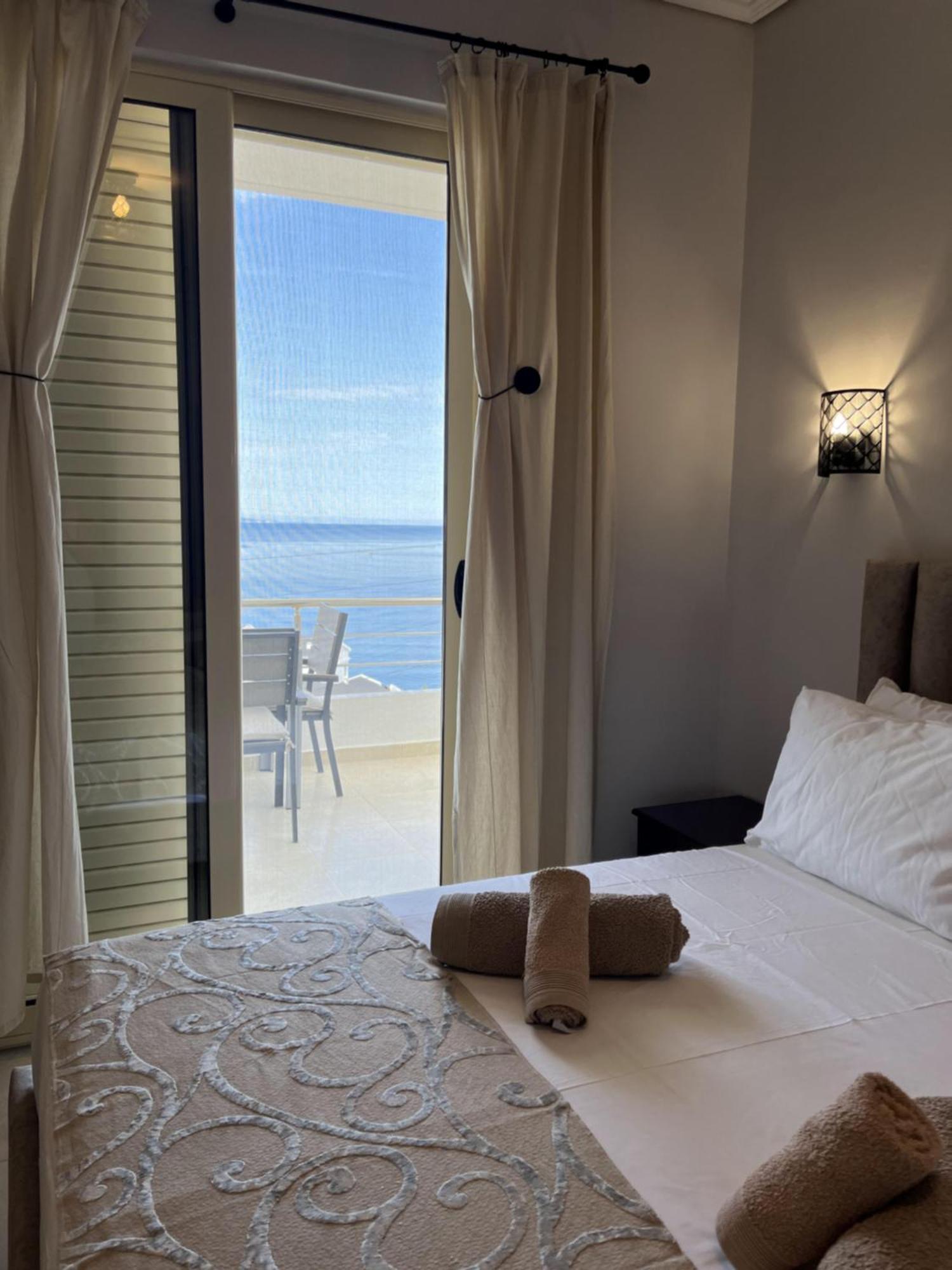 Bluemoon Suites Saranda Dış mekan fotoğraf