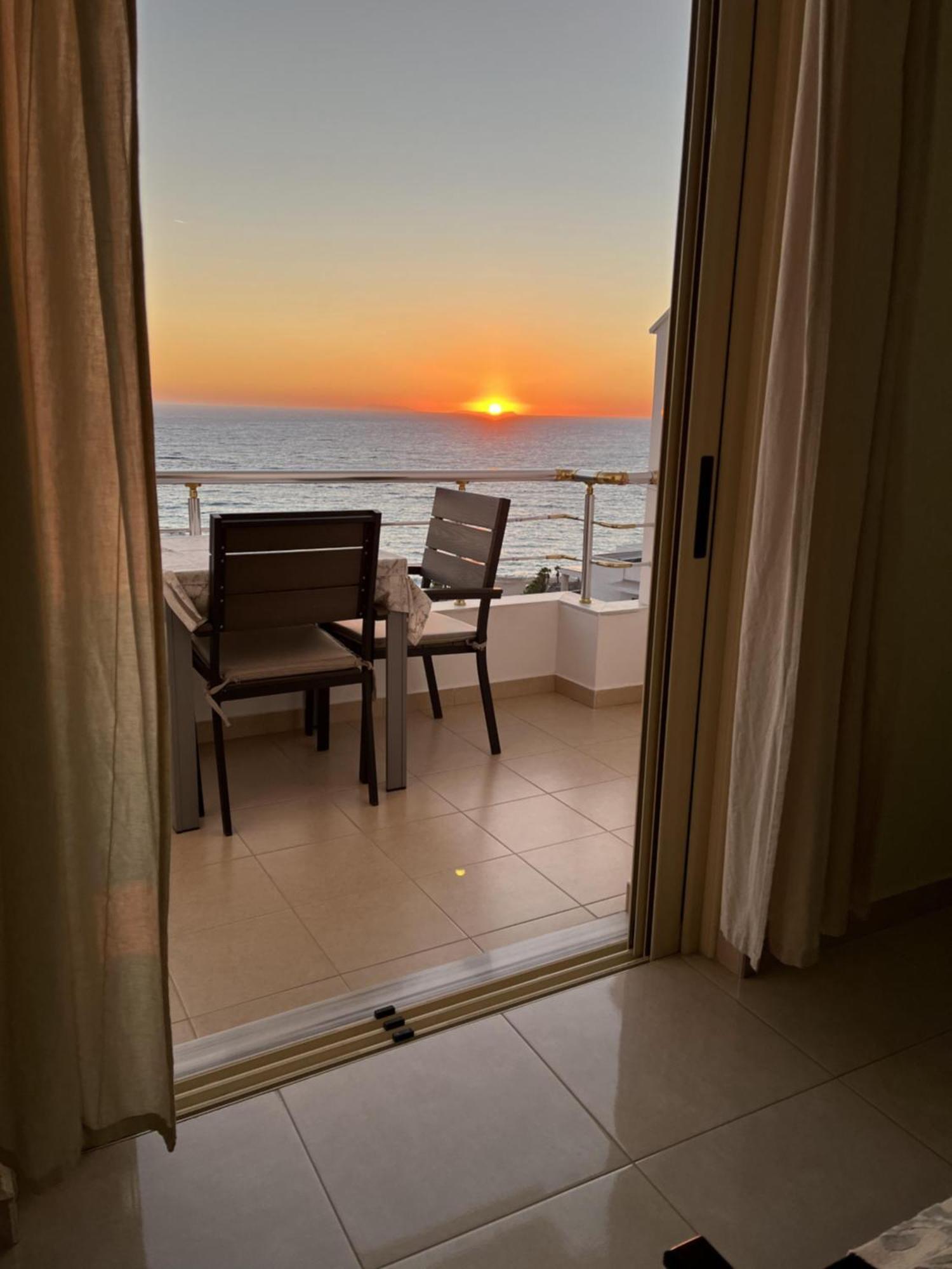 Bluemoon Suites Saranda Dış mekan fotoğraf