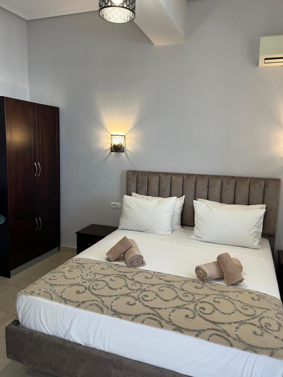 Bluemoon Suites Saranda Dış mekan fotoğraf